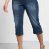 Sheego Schmale Caprijeans Mit Used-Effekten