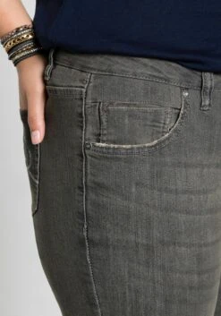 Sheego Bootcut-Jeans In 5-Pocket-Form, Mit Used-Effekten -Sheego Verkaufe 11333300126 0032Y 00 SH