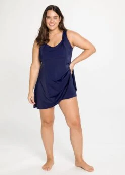 Sheego Badekleid Mit V-Ausschnitt Und Integrierter Hose. -Sheego Verkaufe 13604002018 04A8N 01 SH