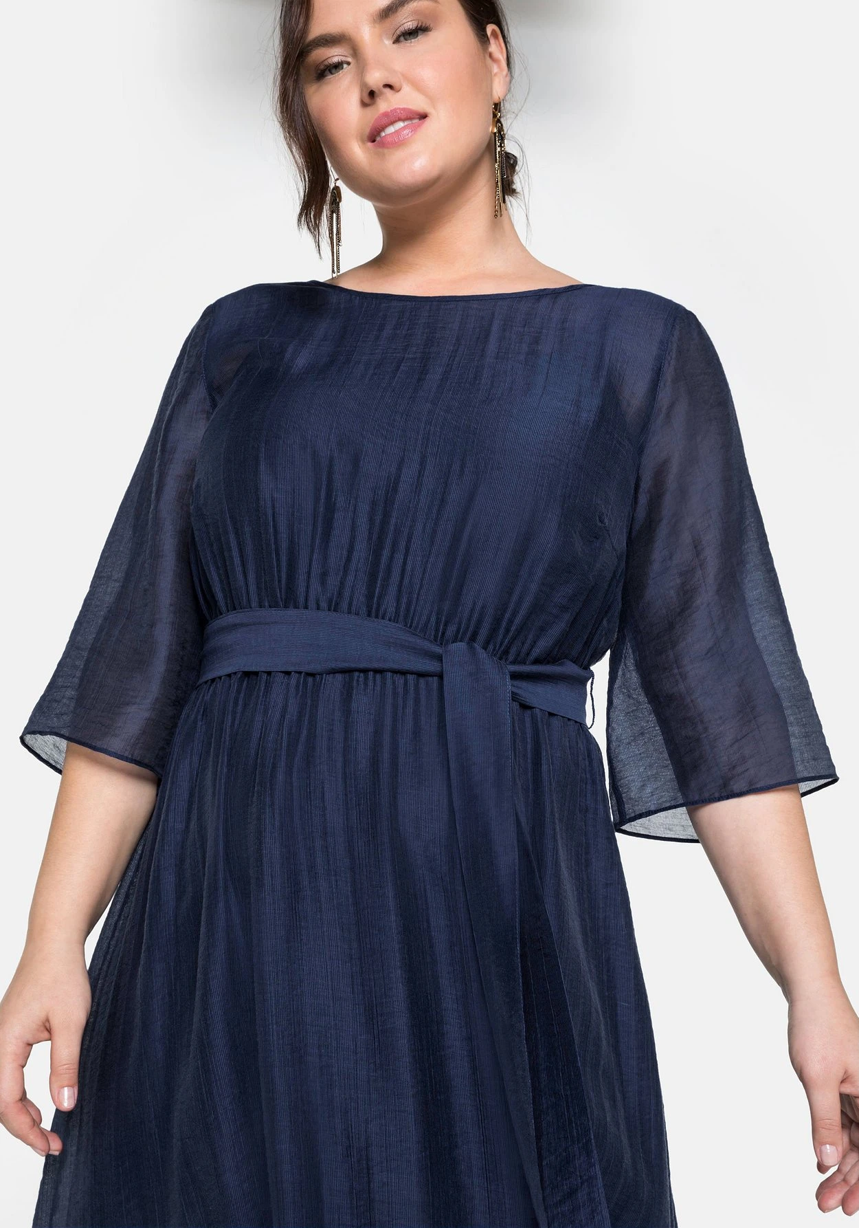 Sheego Abendkleid In Sehr Weiter Form Mit Bindeband 6 Sheego Abendkleid In Sehr Weiter Form Mit Bindeband – Bild 6