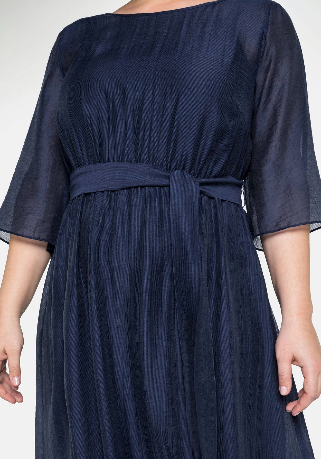 Sheego Abendkleid In Sehr Weiter Form Mit Bindeband 5 Sheego Abendkleid In Sehr Weiter Form Mit Bindeband – Bild 5