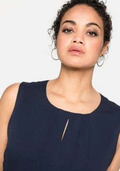 Sheego Ärmelloses Cocktailkleid Mit Falten-Detail 10 Sheego Ärmelloses Cocktailkleid Mit Falten-Detail -Sheego Verkaufe 14001500035 03WMJ 02 SH