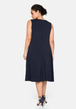 Sheego Ärmelloses Cocktailkleid Mit Falten-Detail 8 Sheego Ärmelloses Cocktailkleid Mit Falten-Detail -Sheego Verkaufe 14001500035 03WMO 02 SH