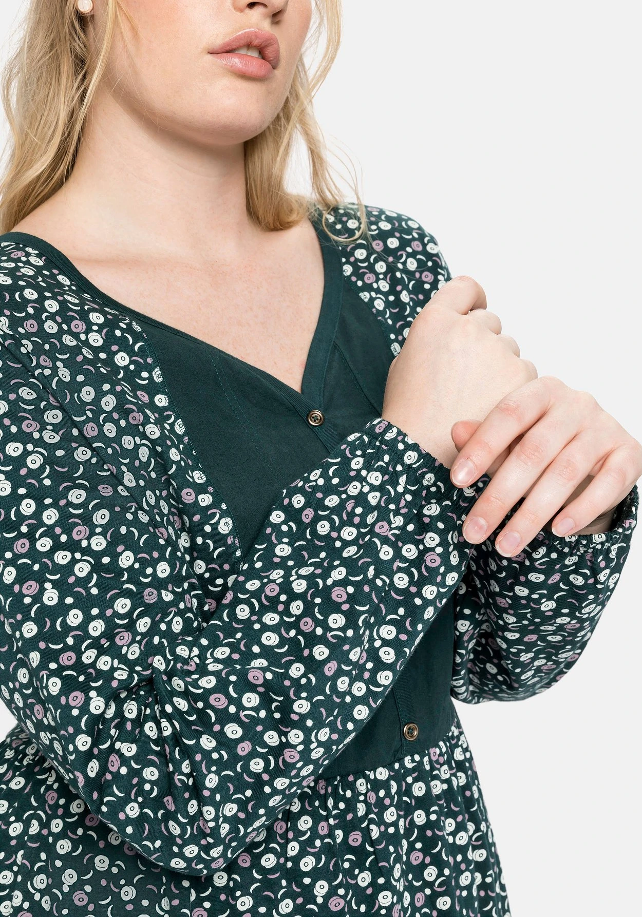 Sheego Jerseykleid Mit Bluseneinsatz Vorn, In Kniefreier Länge 6 Sheego Jerseykleid Mit Bluseneinsatz Vorn, In Kniefreier Länge – Bild 6