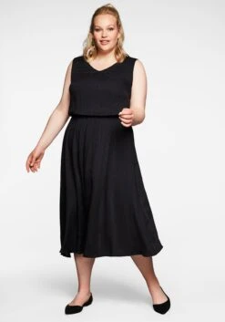 Sheego Ärmelloses Kleid Und Kurzer Cardigan Im Set