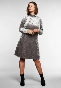 Sheego Kleid Aus Glänzendem Pannesamt