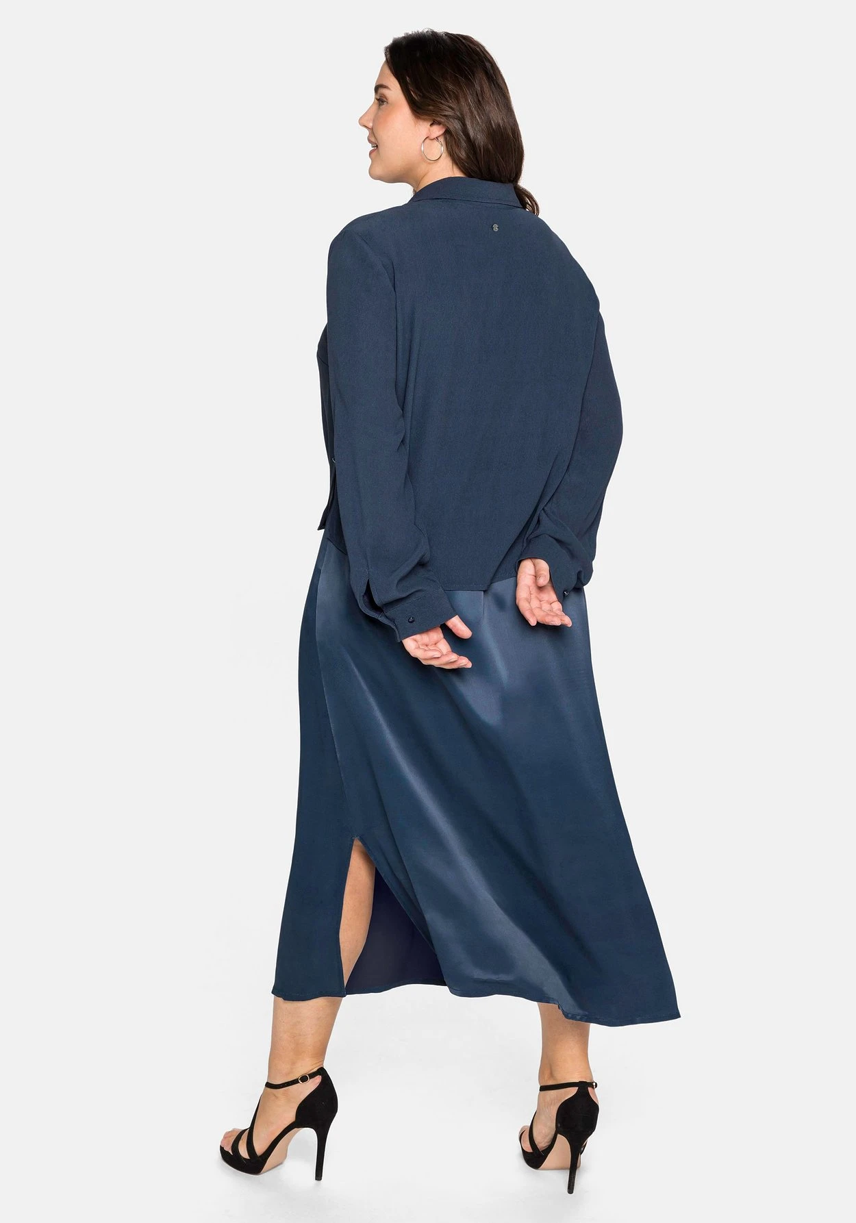 Sheego Maxikleid Mit Bluse, Aus Satin Und Crêpe 3 Sheego Maxikleid Mit Bluse, Aus Satin Und Crêpe – Bild 3