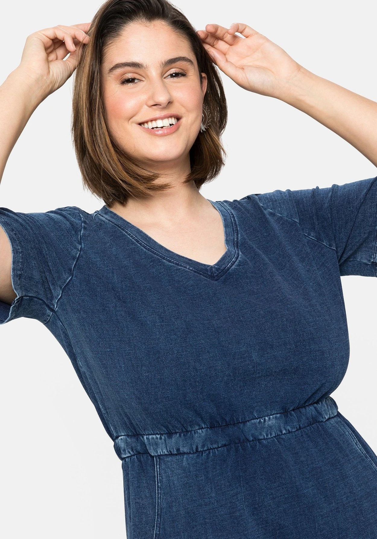 Sheego Jerseykleid In Denim-Optik, Mit Taillennaht 5 Sheego Jerseykleid In Denim-Optik, Mit Taillennaht – Bild 5