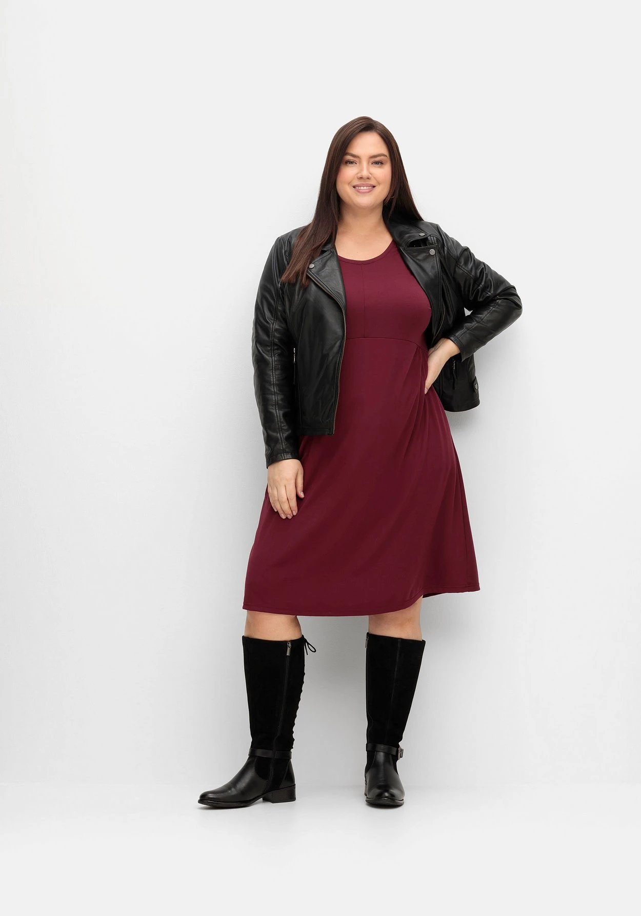 Sheego Shirtkleid Mit Gerafften 3/4-Ärmeln 5 Sheego Shirtkleid Mit Gerafften 3/4-Ärmeln – Bild 5