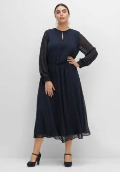 Sheego Chiffonkleid In Maxilänge, Mit Punkte-Struktur