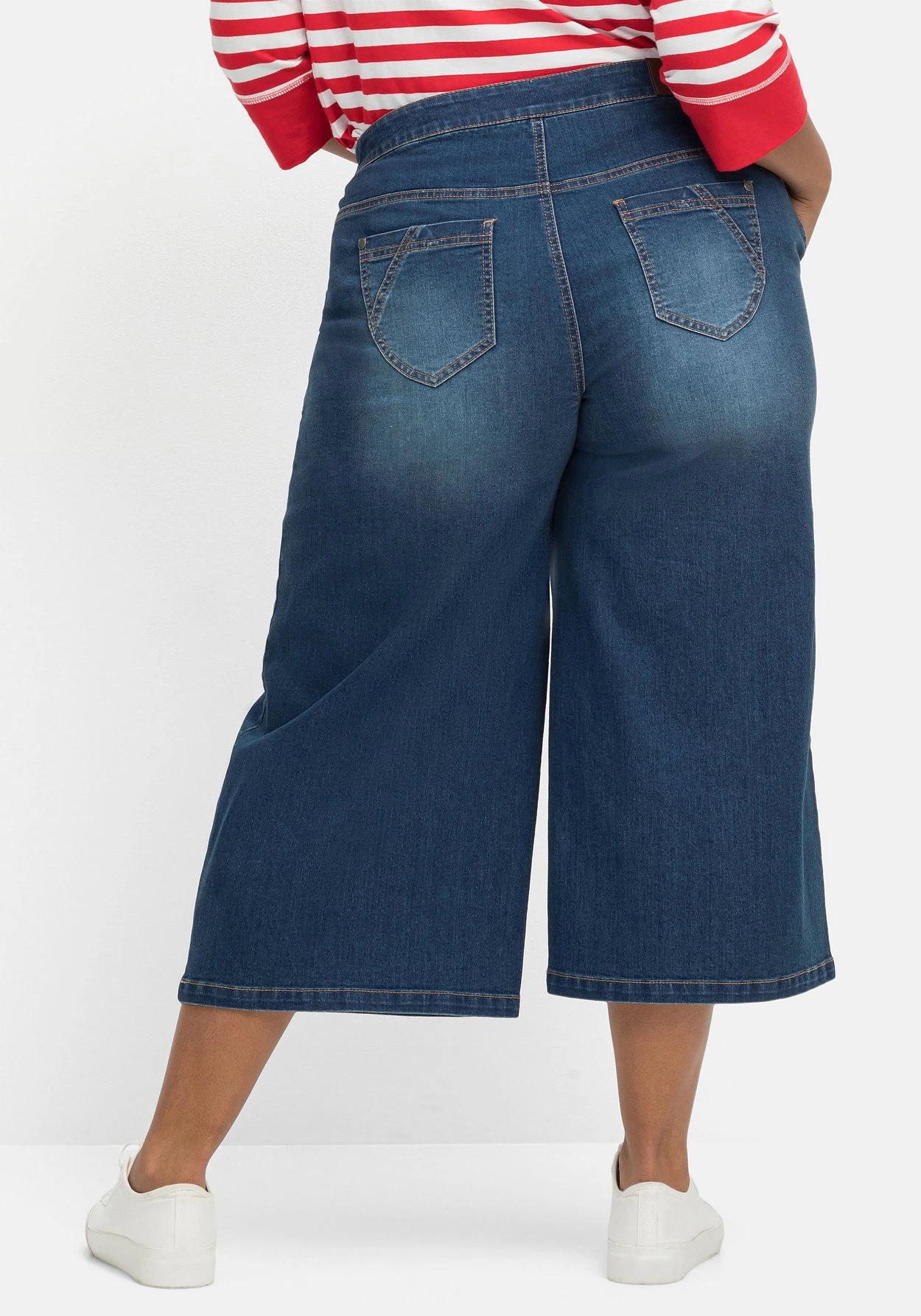 Sheego Extraweite 3/4-Jeans In Curvy-Schnitt ELLA 3 Sheego Extraweite 3/4-Jeans In Curvy-Schnitt ELLA – Bild 3