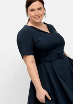 Sheego Weit Schwingendes Kleid Mit Gürtel Und Reverskragen -Sheego Verkaufe 14880900035 04QFA 02 SH