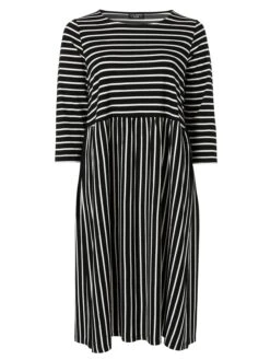 Kleid Aus Interlock, Mit Streifen-Allovermuster