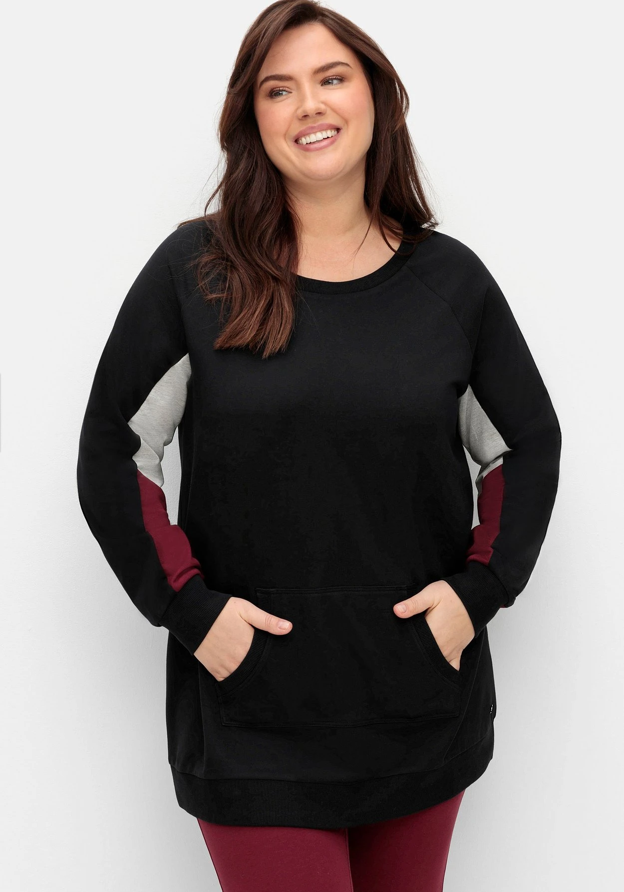 Sheego Longsweatshirt Mit Kontrast-Raglanärmeln 1 Sheego Longsweatshirt Mit Kontrast-Raglanärmeln