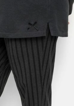 Sheego Langärmliges Schlafshirt Mit Zierknopfleiste -Sheego Verkaufe 14982700781 04UWC 02 SH